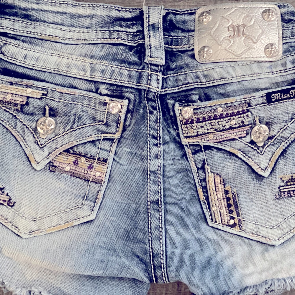 Miss Me size 27 Aztec signature shorts
